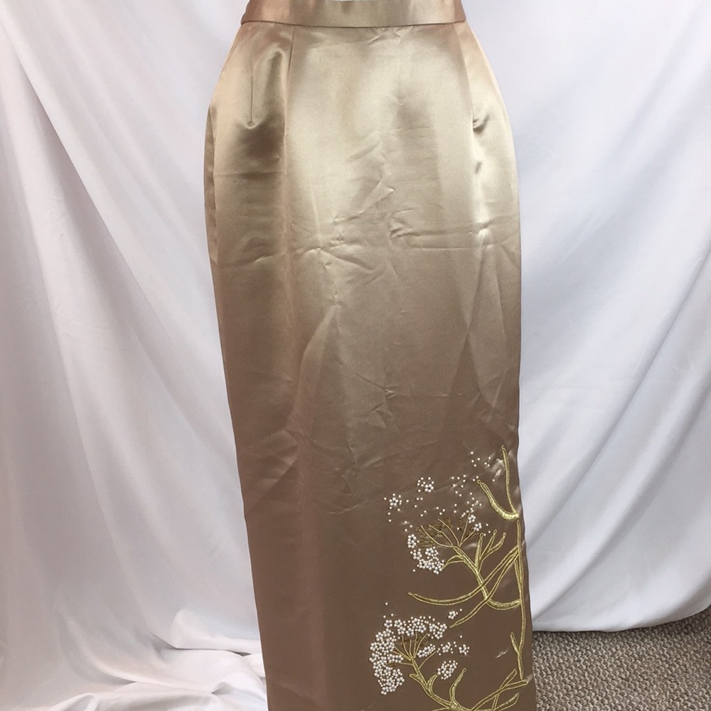 Donna morgan Side slit embroidered detail maxi